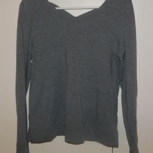 gray sweatshirt